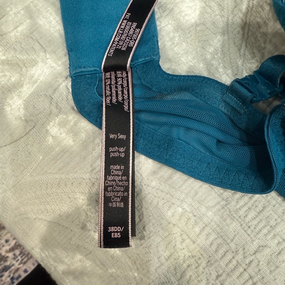 Push-up Bra - Picture 3 of 3